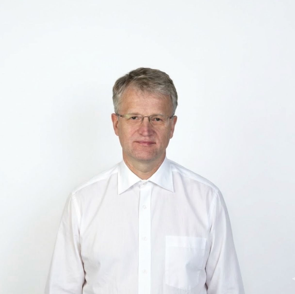 Prof. Dr. Med. Dieter Broering,<br>MD, PhD, FEBS, FACS